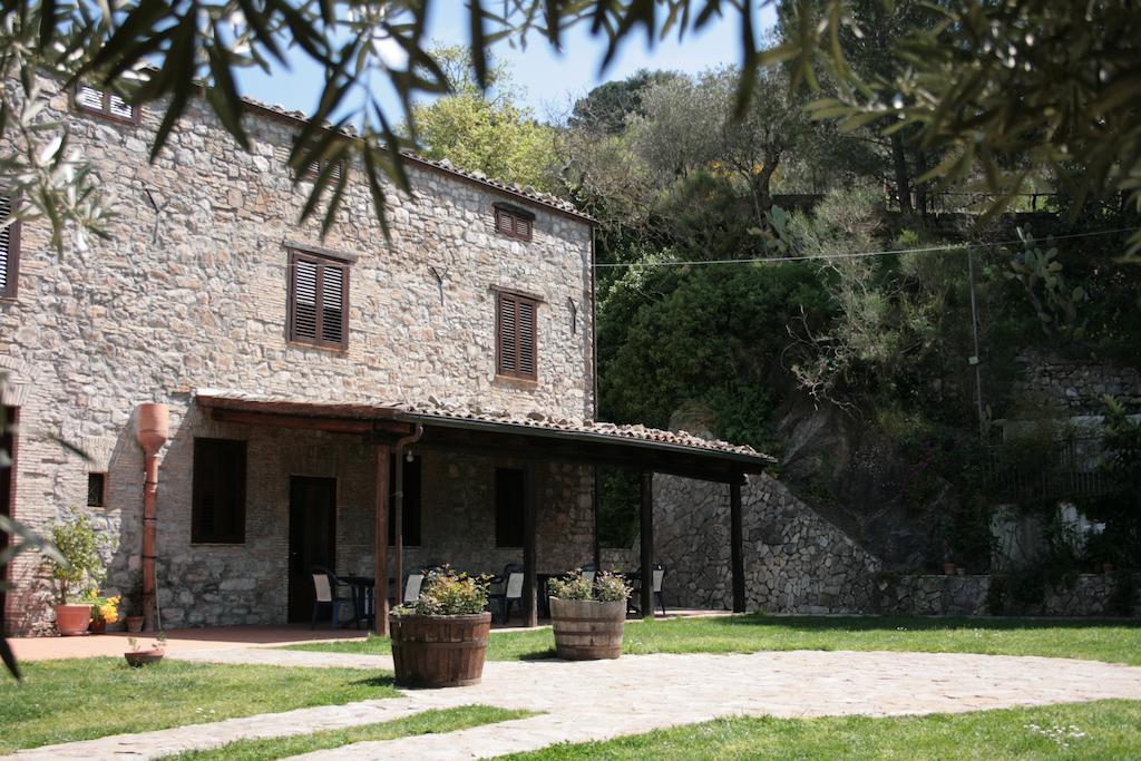 L'Antico Casale Guest House Полици Дженероза Екстериор снимка