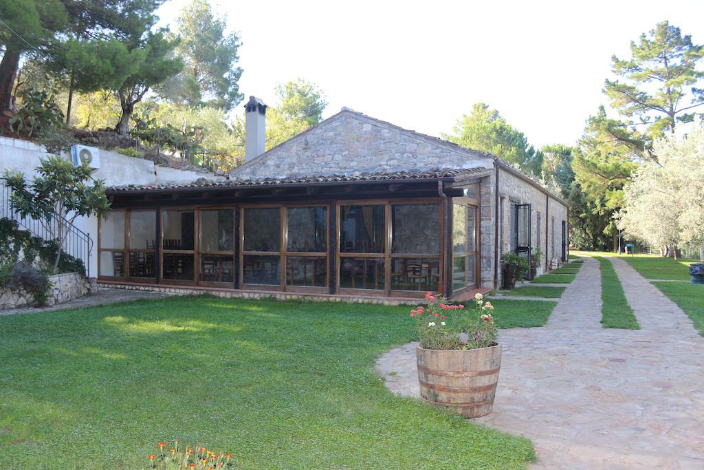L'Antico Casale Guest House Полици Дженероза Екстериор снимка